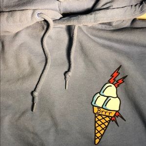 men’s draw string hoodie Medium